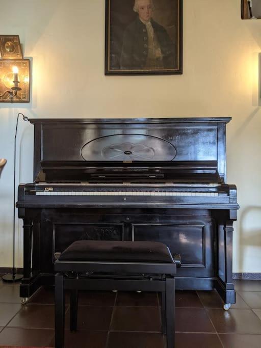 Haus Keppelborg: Zi Antonia Mit Kirchplatzblick Apartment Heek Bagian luar foto