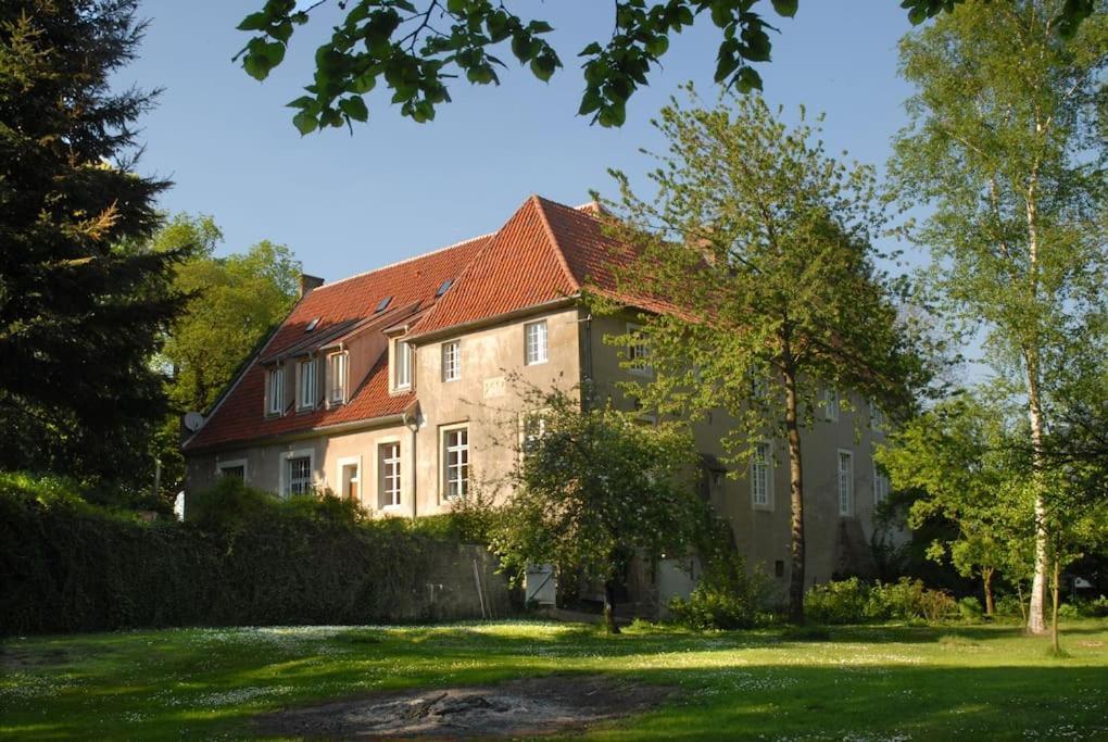 Haus Keppelborg: Zi Antonia Mit Kirchplatzblick Apartment Heek Bagian luar foto